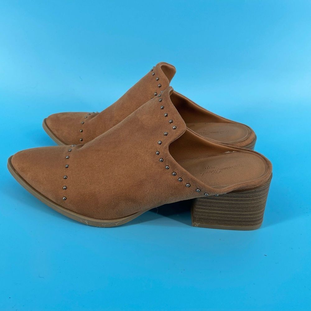 UNIVERSAL THREAD Shoes Woman's Sz 7.5 Clogs Boho Western Festival Vegan Suede